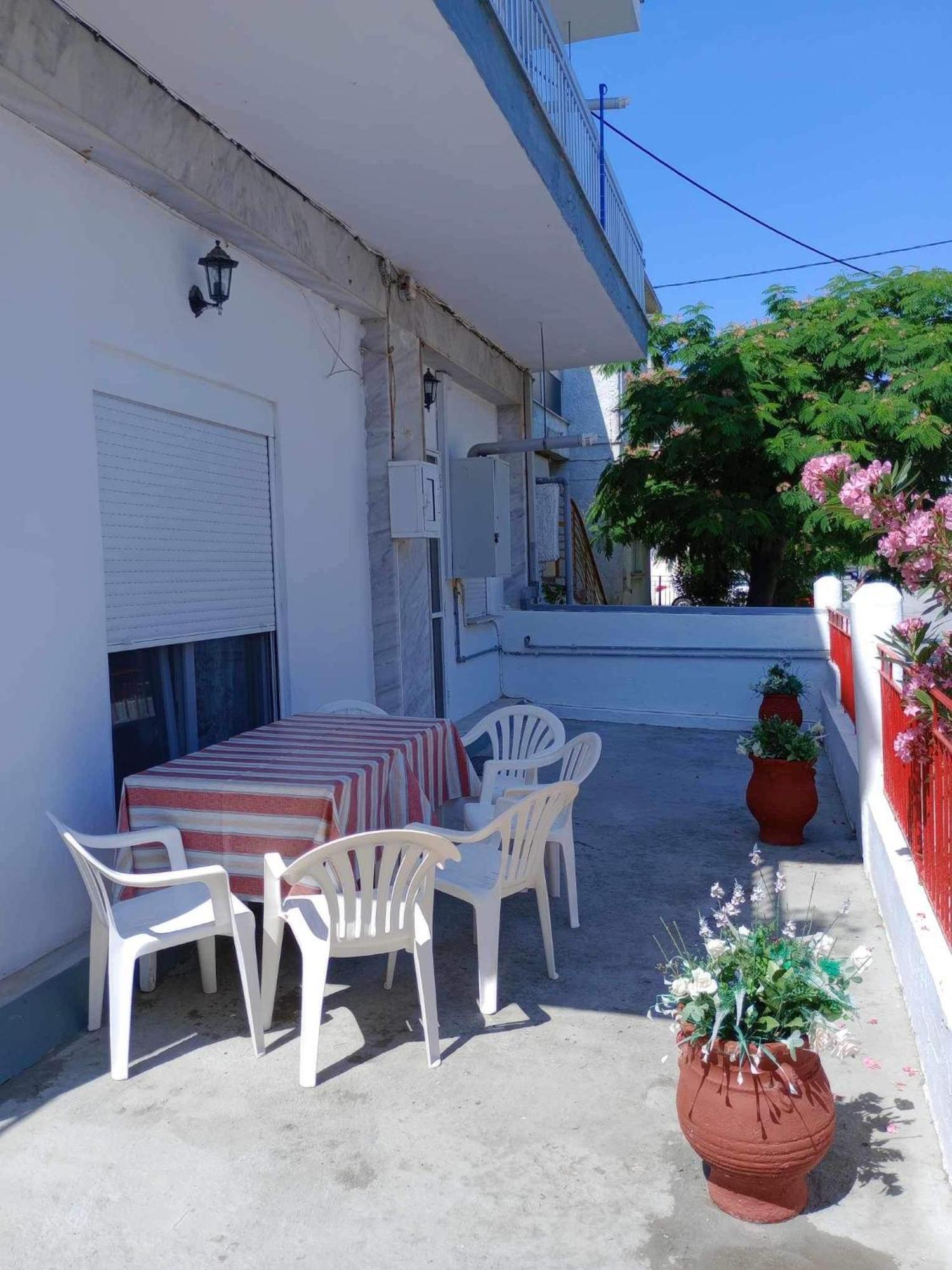 Beautiful Apartment Anais Near The Sea 阿吉亚特拉萨 外观 照片